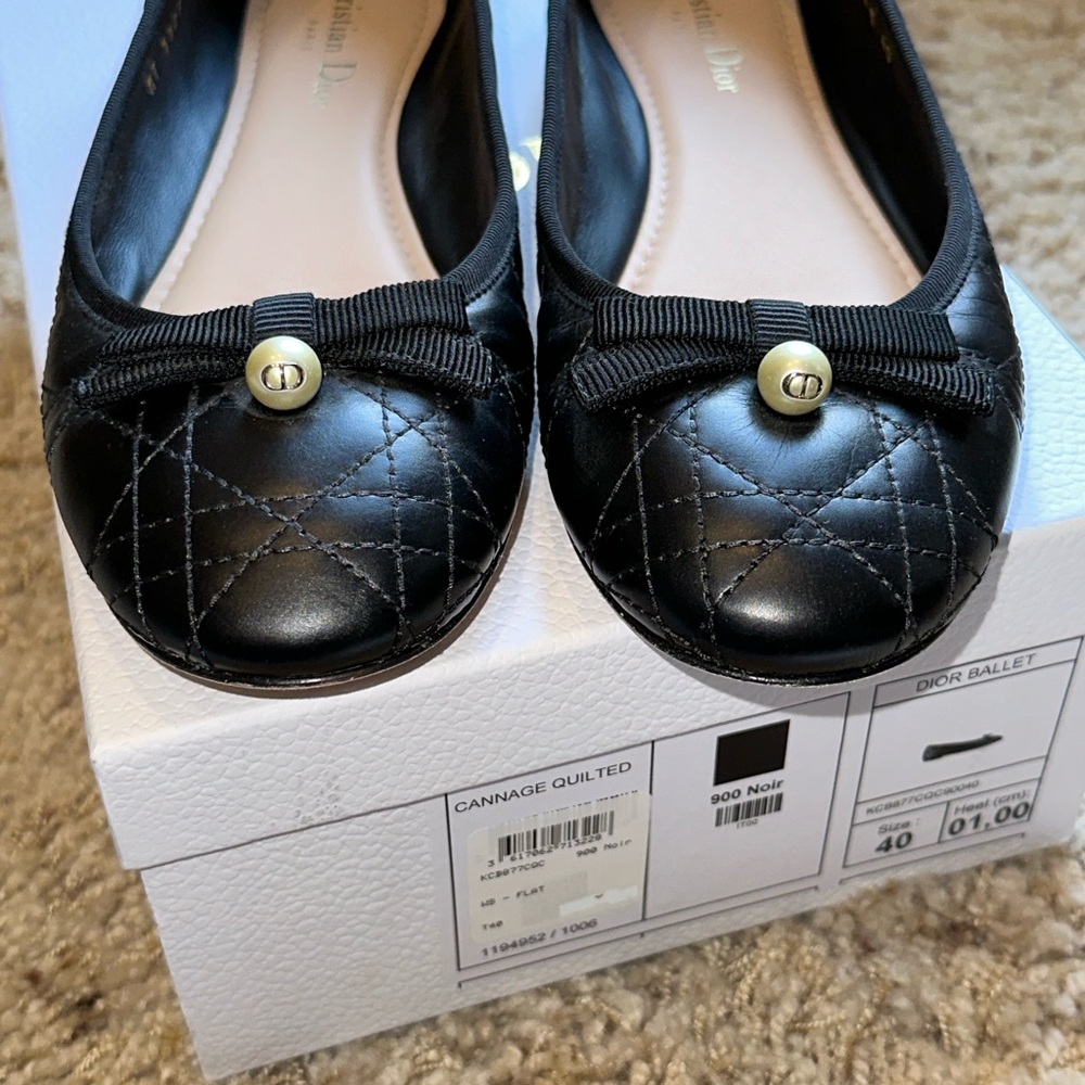 Dior Black Quilted Cannage Flats with Bow and Pearl Size 40. GREAT CONDITION - Picture 7 of 12